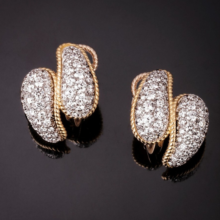 Anniversary, Orecchini con diamanti